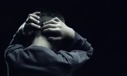 دراسة: الاكتئاب في منتصف العمر إشارة نفسية تنذر بالخرف مستقبلاً